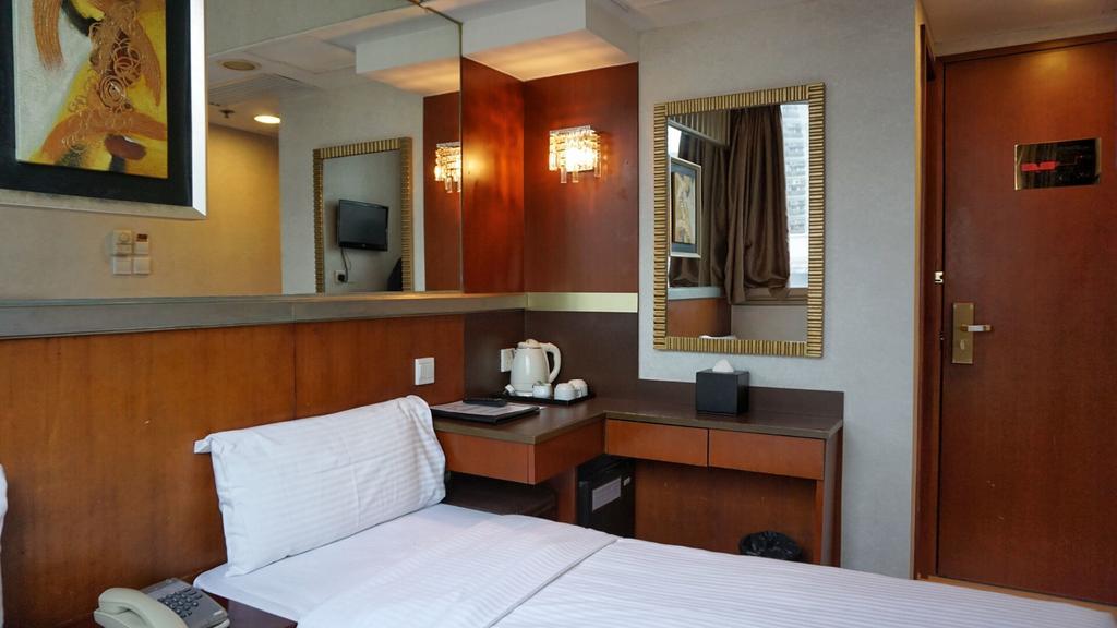 Oriental Lander Hotel Kowloon  Exterior foto